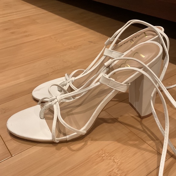 Lulu’s white ankle wrap heels - Picture 2 of 4